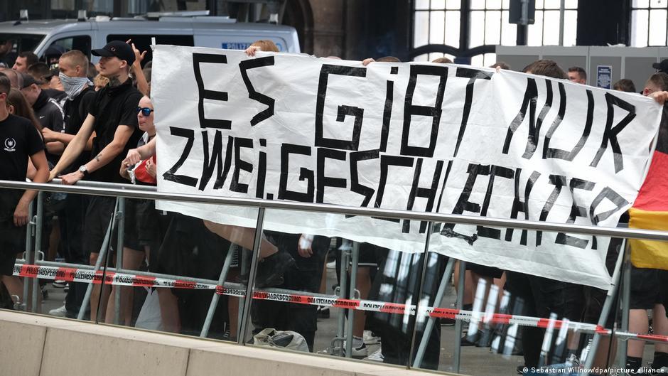 Germany: Islamism and right-wing extremism — a story of mutual radicalization