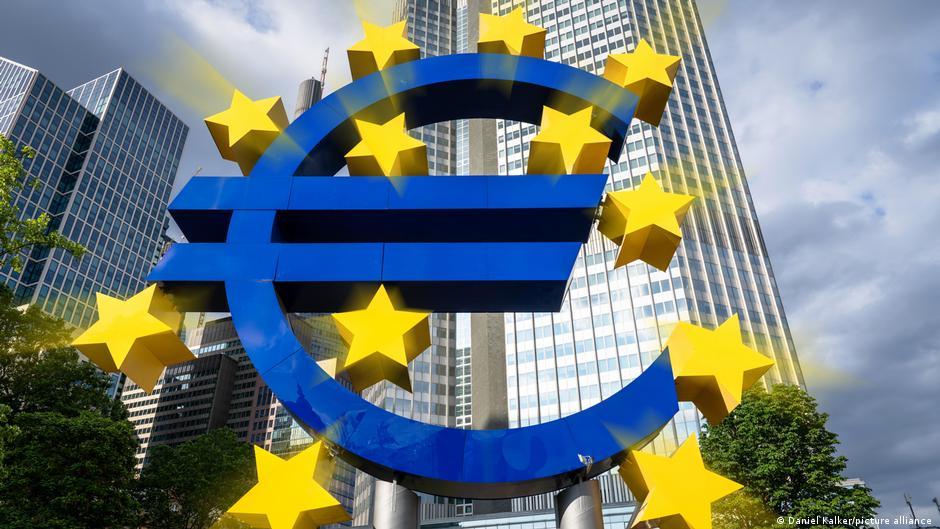 EU lawmakers pave way for 'digital euro' negotiations