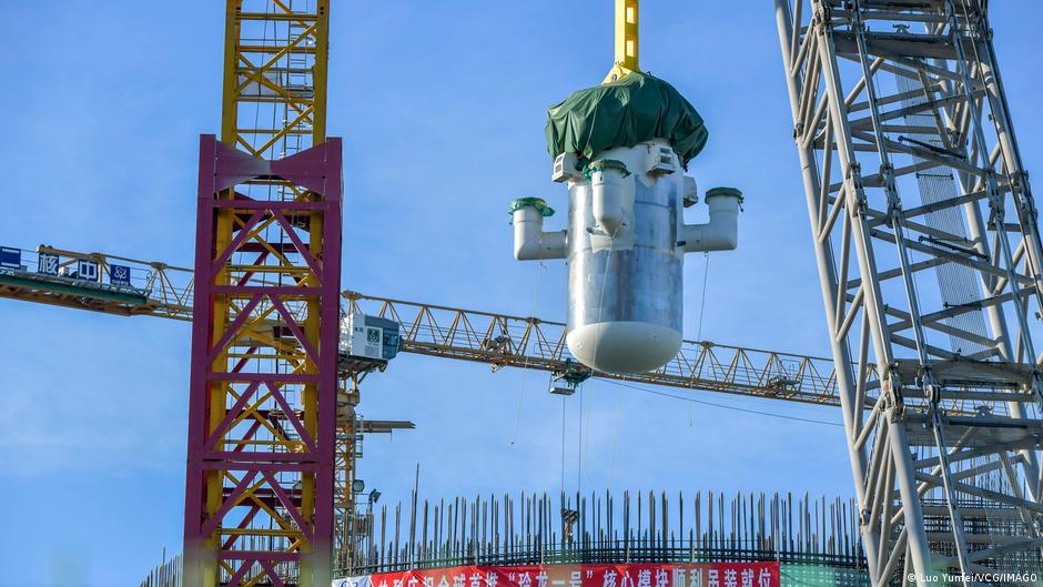 A glowing future for nuclear power? Mini reactors explained