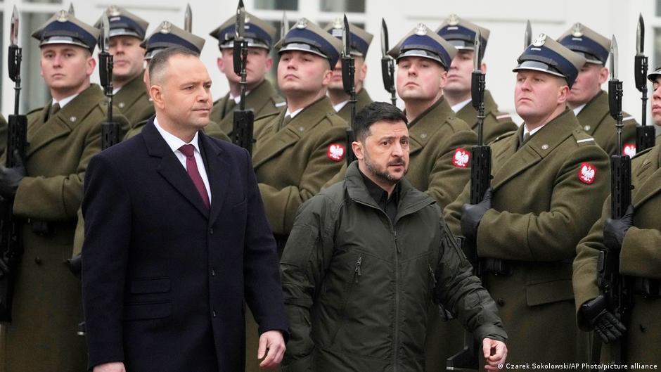 Poland could cut arms aid to Ukraine as WWII spat continues