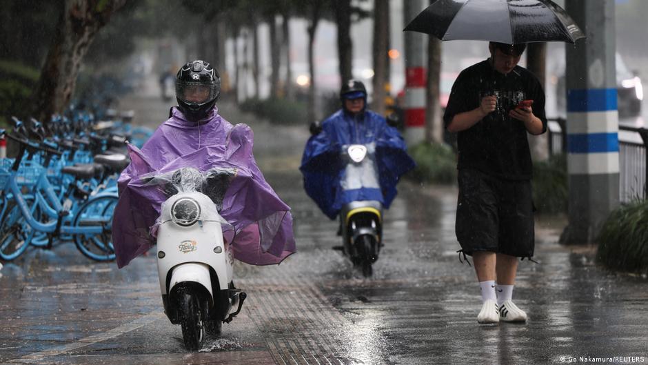Typhoon Bavi hits China after battering Taiwan, Japan