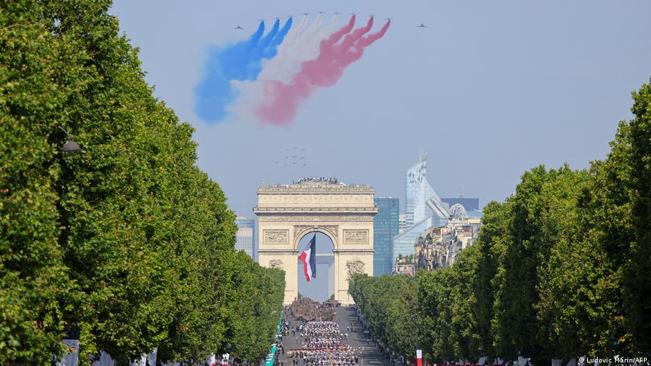 Bastille Day: France holds parade with Ukraine in focus