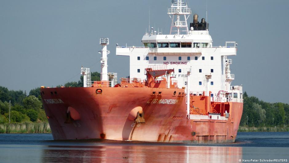 Iran war: Strait of Hormuz tanker strikes raise tensions
