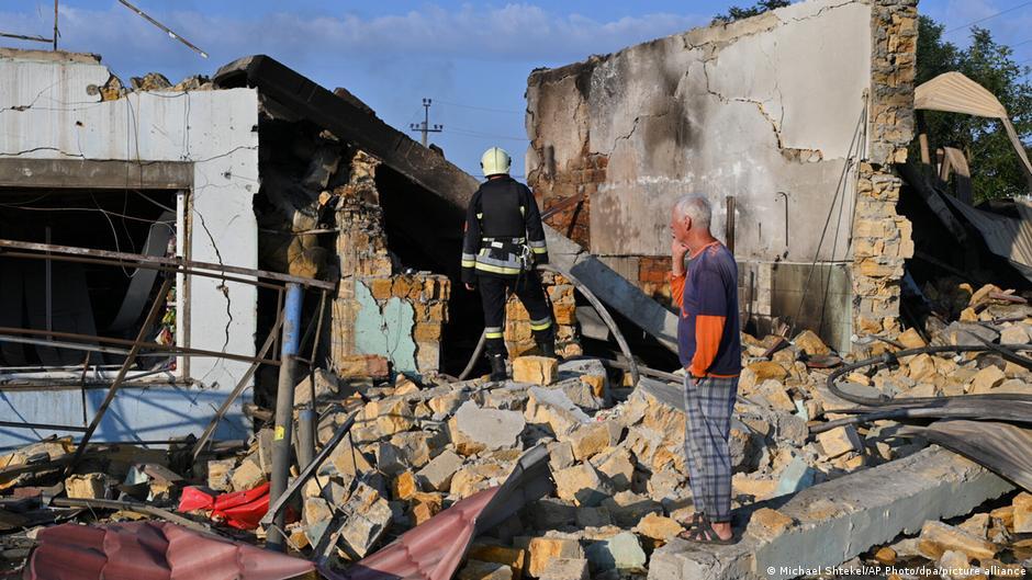 Ukraine: Several killed and injured in Russian strikes