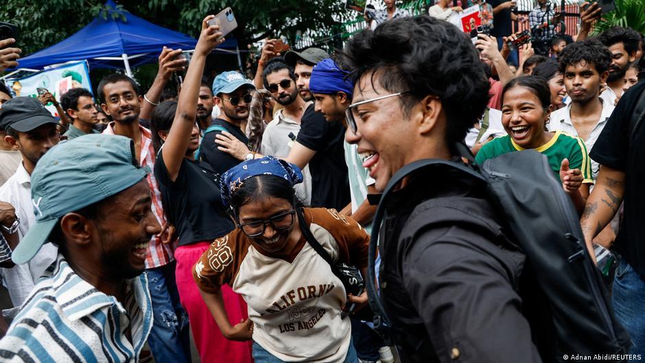 India: Cockroaches end protest after education minister Dharmendra Pradhan resigns