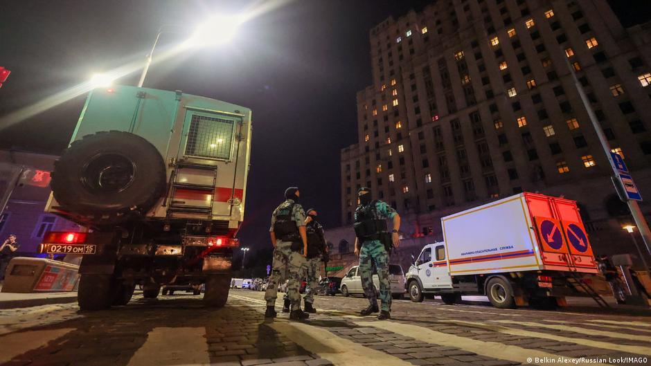 Homemade bomb goes off outside upscale Moscow restaurant state officials say